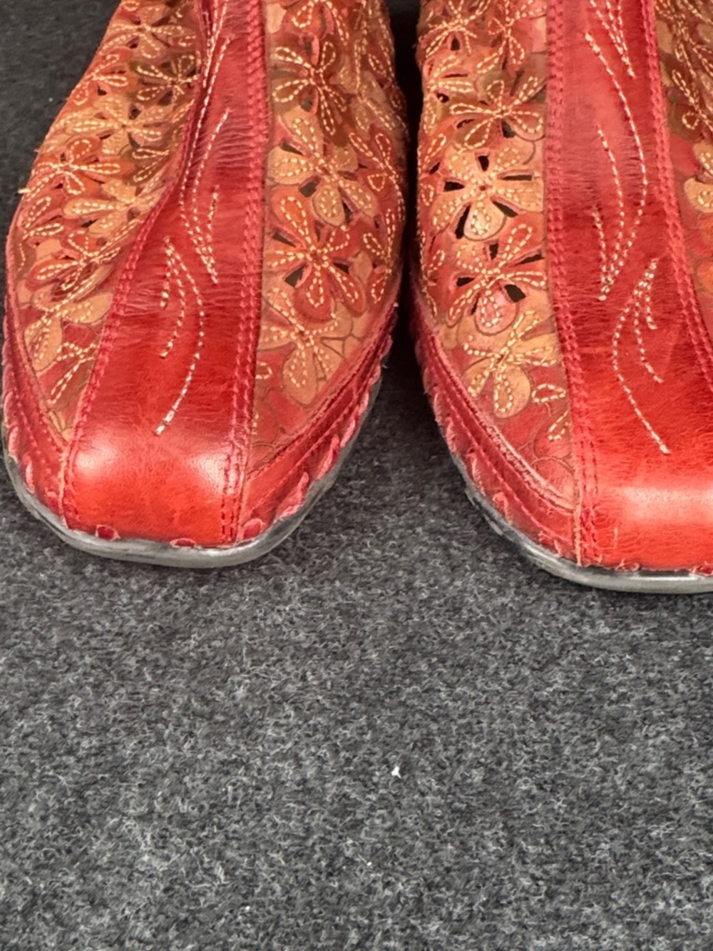 PIKOLINOS Red Floral Cutout Spanish Leather Sandals, Women’s Sz 42, Like New - Picture 11 of 11